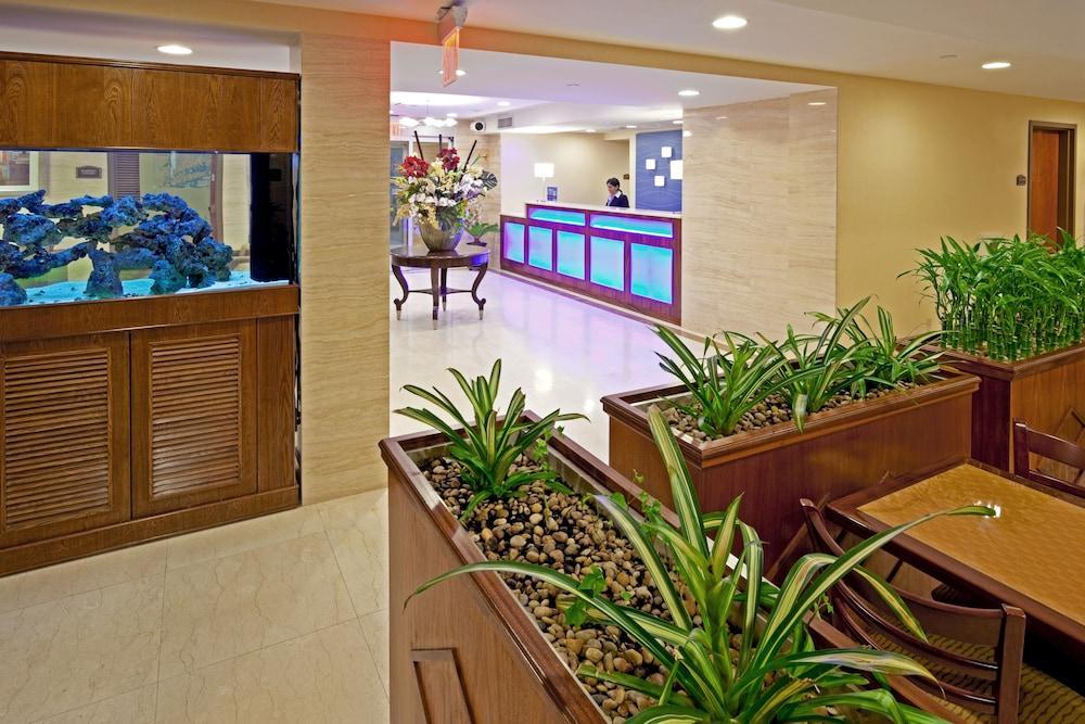 Express Maspeth By Ihg Nueva York